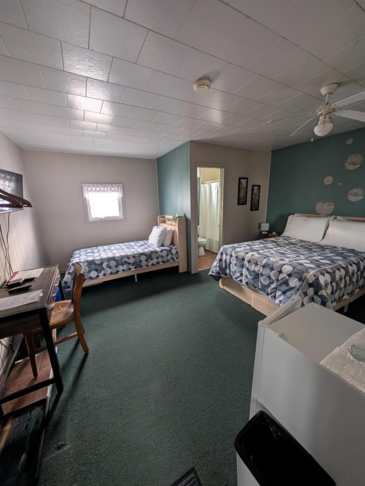 Motel Leblanc Carleton-sur-Mer ภายนอก รูปภาพ